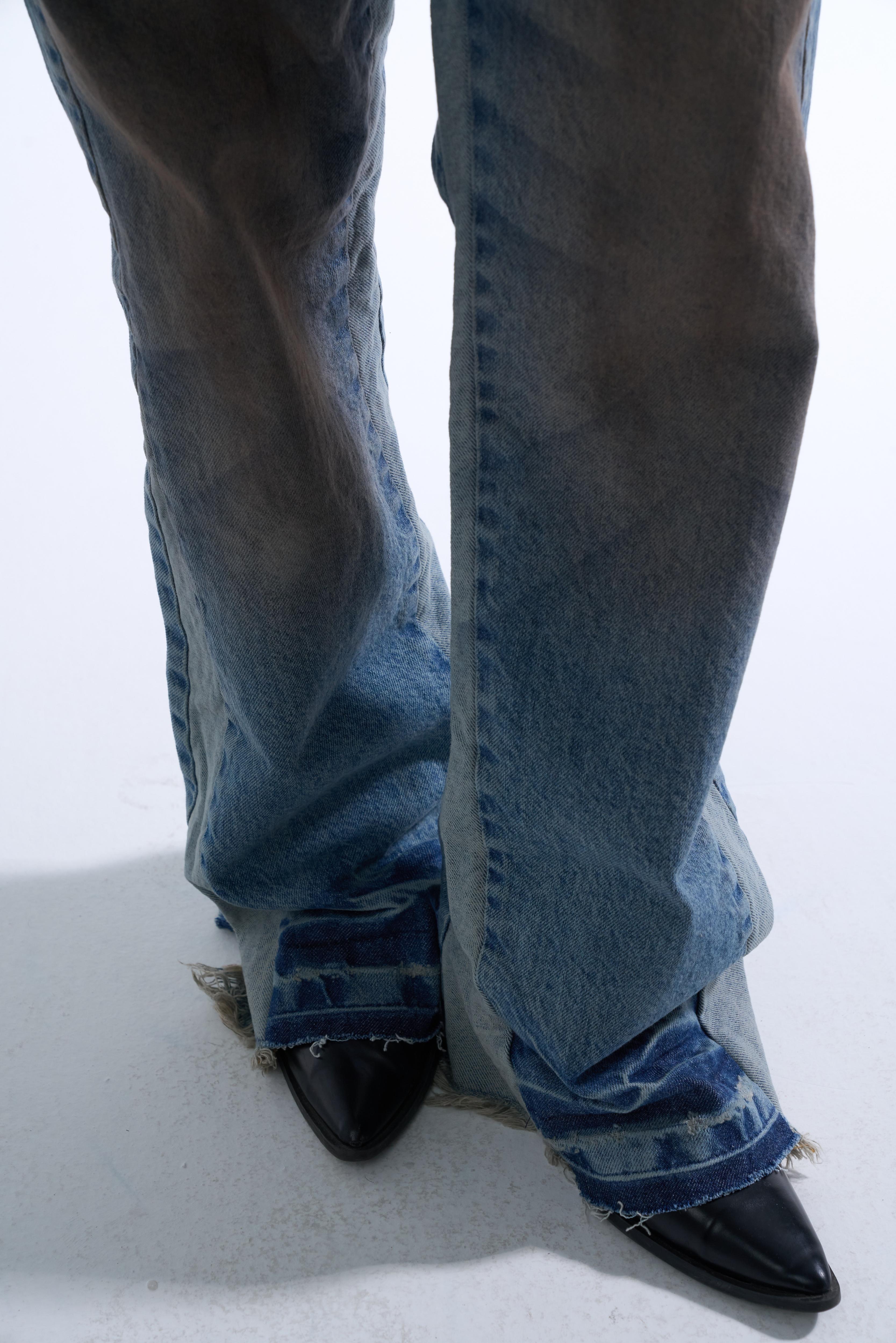 DIRTY FLARED JEANS