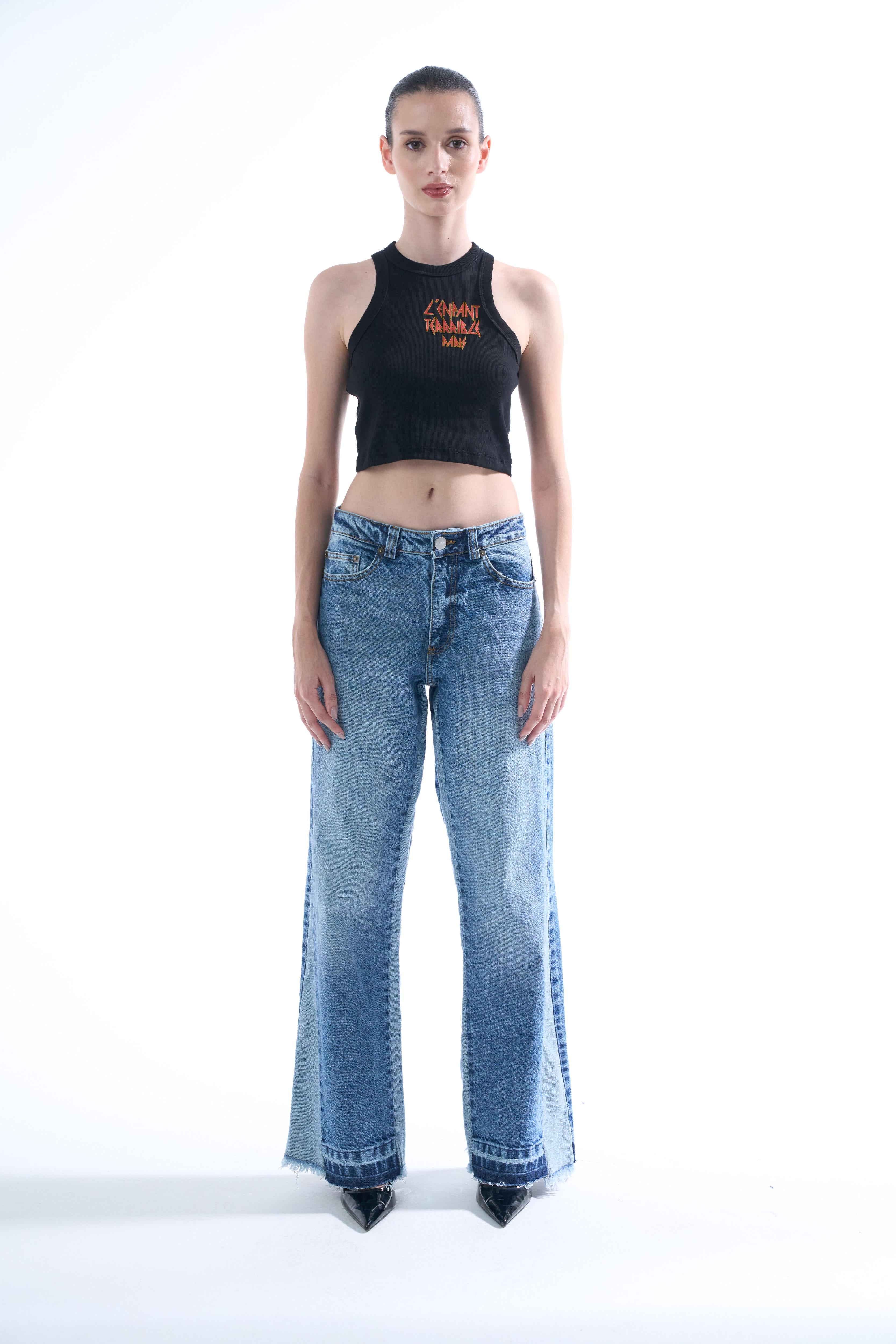 EMBROIDERED FLARED JEANS