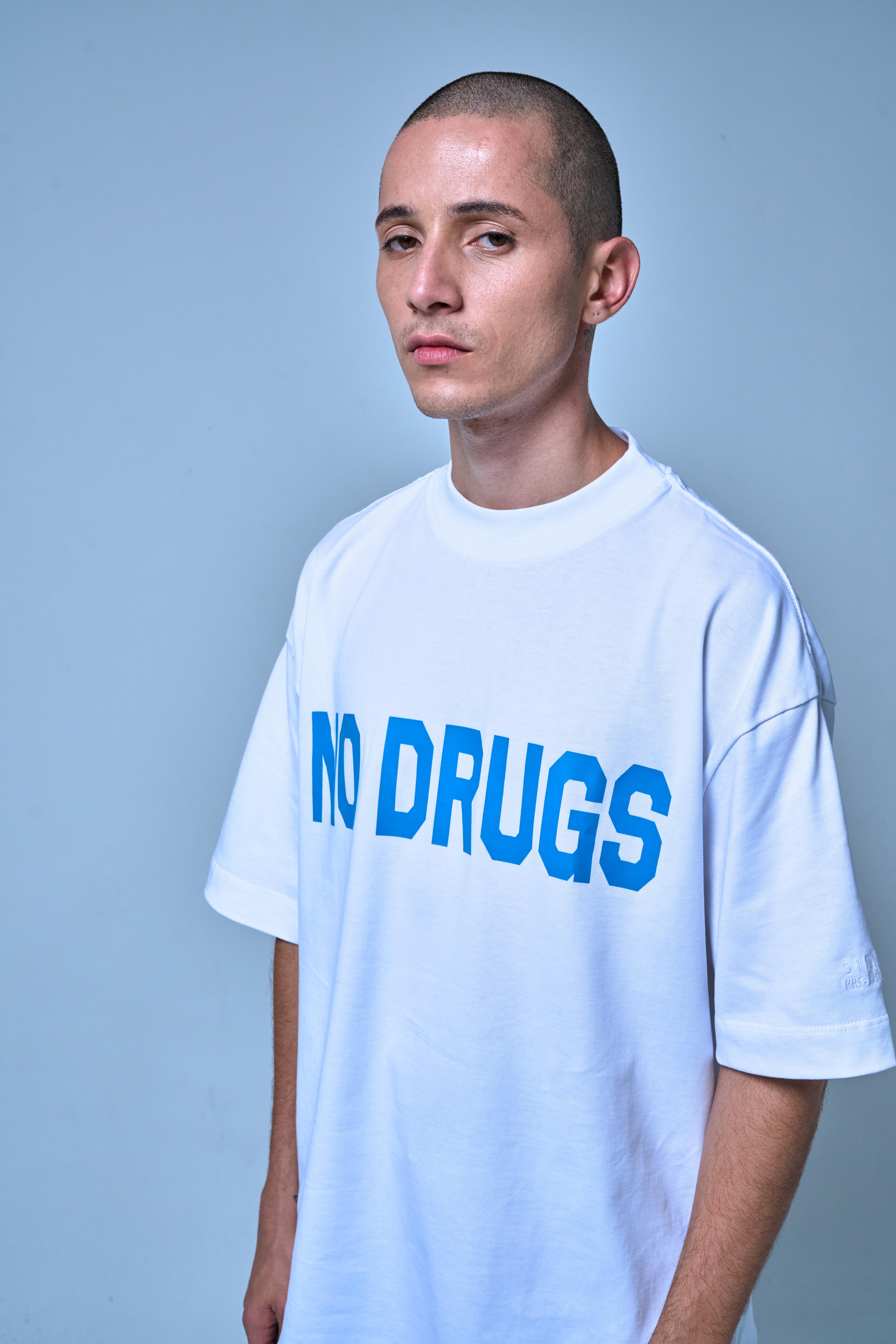 NO DRUGS WHITE T-SHIRT