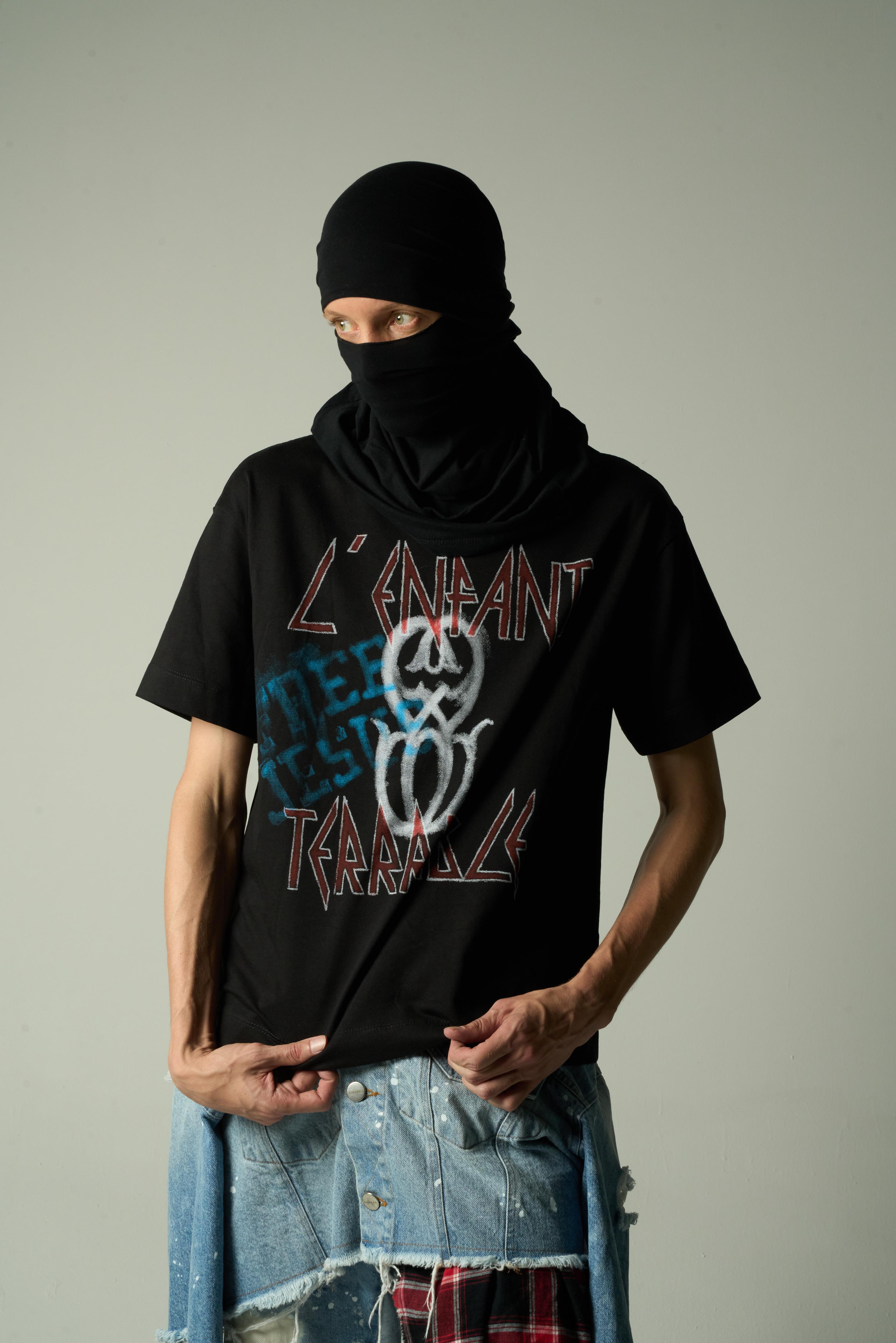 L'ENFANT MONOGRAM BLACK T-SHIRT