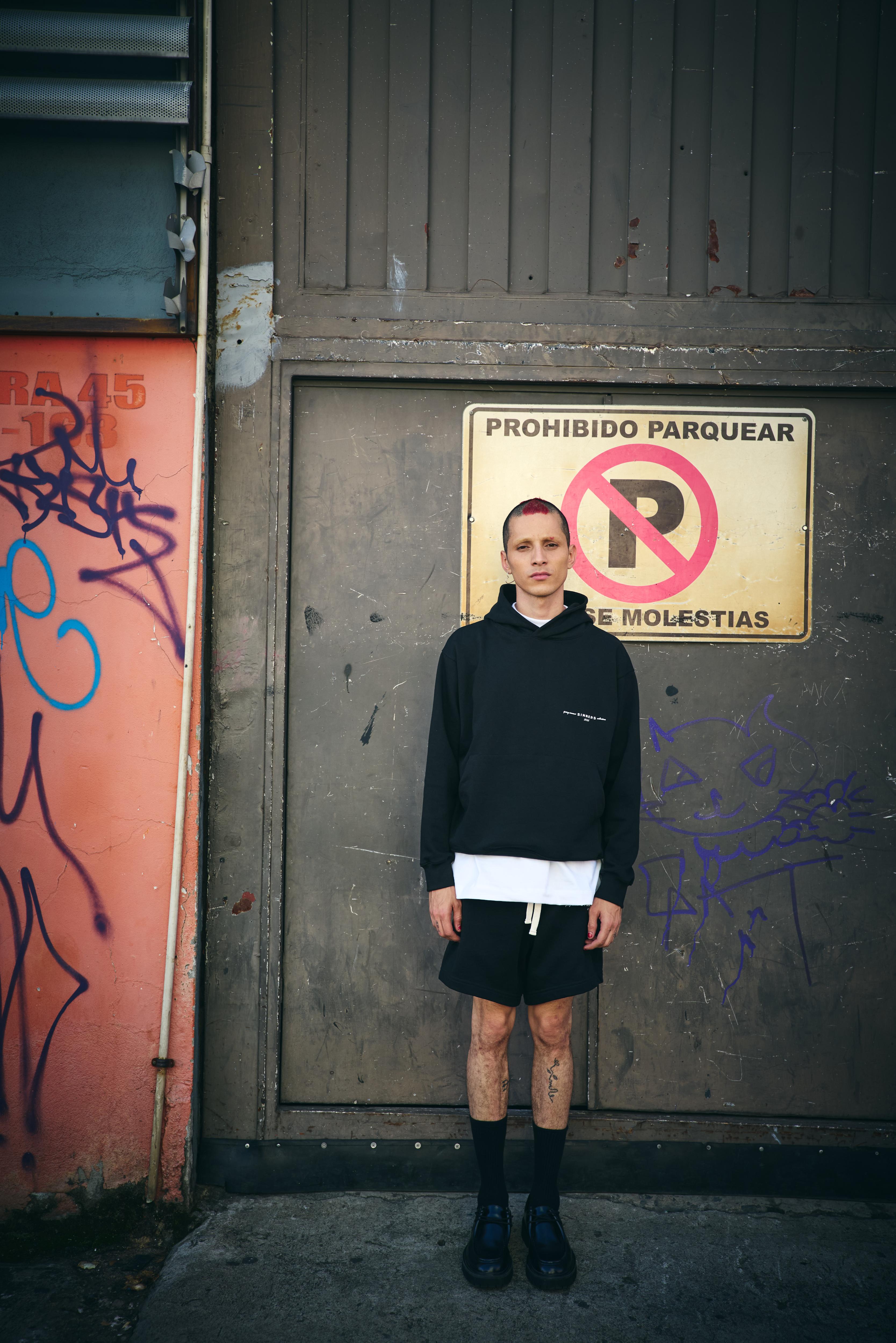 GARMENTS BLACK HOODIE