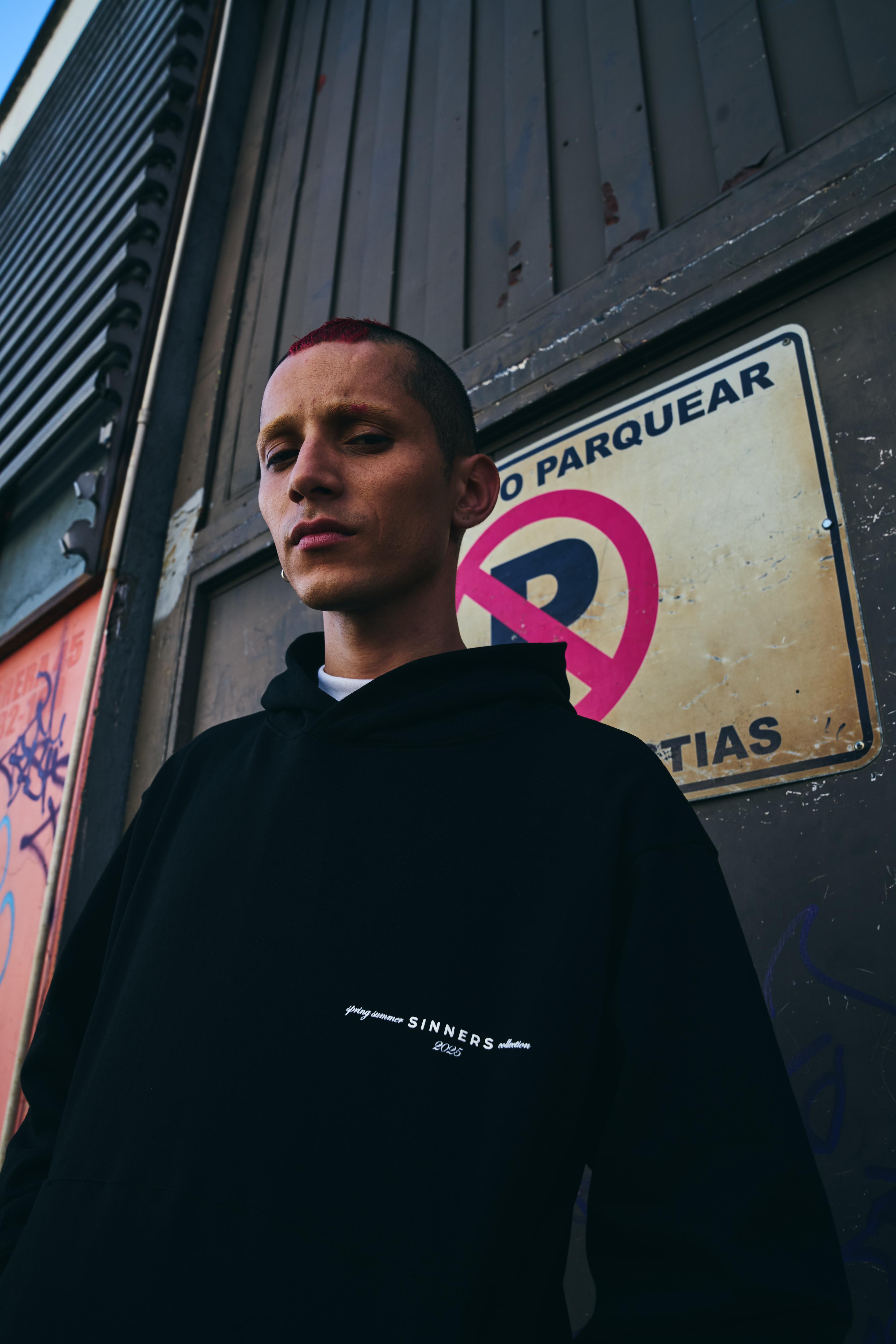 GARMENTS BLACK HOODIE