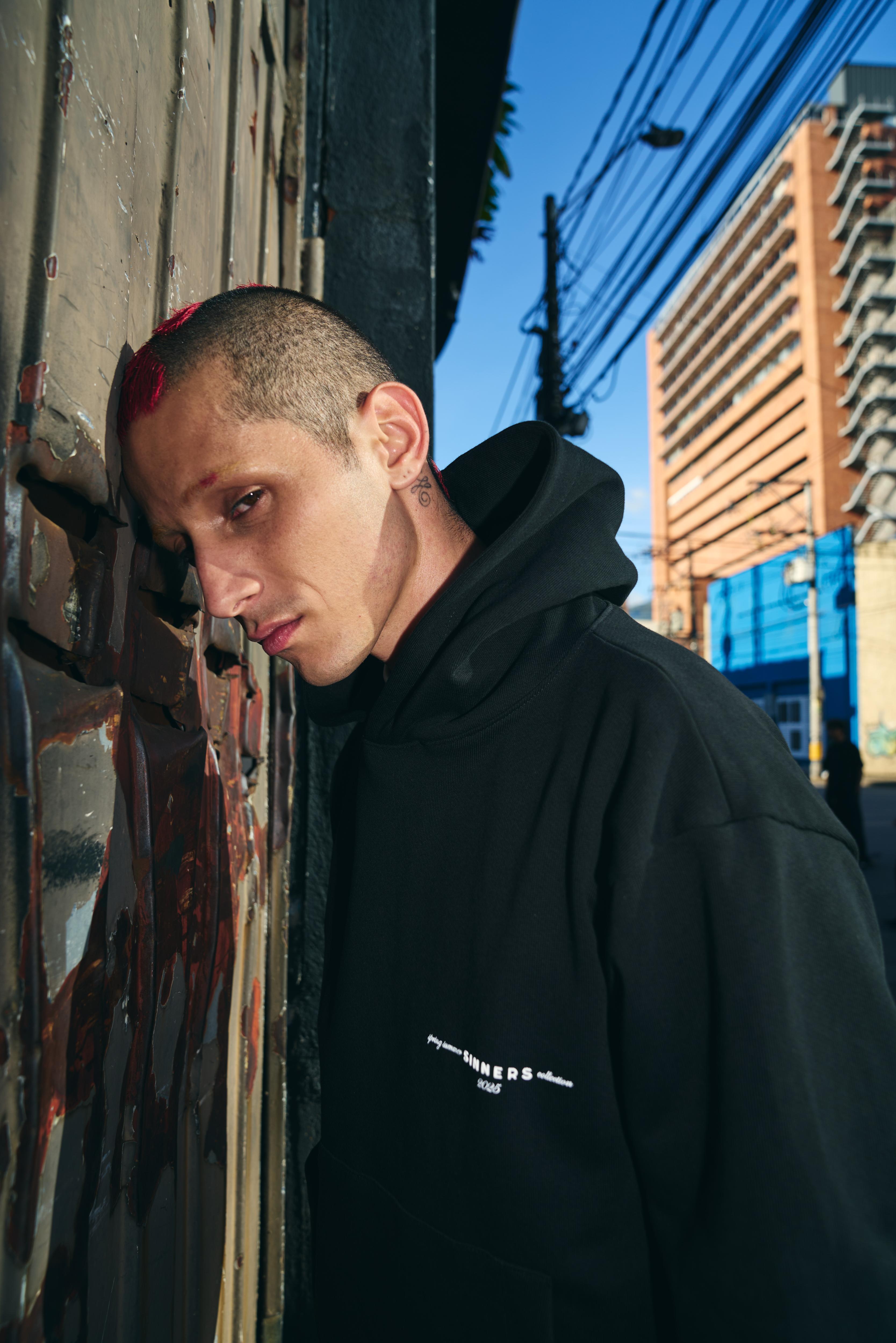 GARMENTS BLACK HOODIE