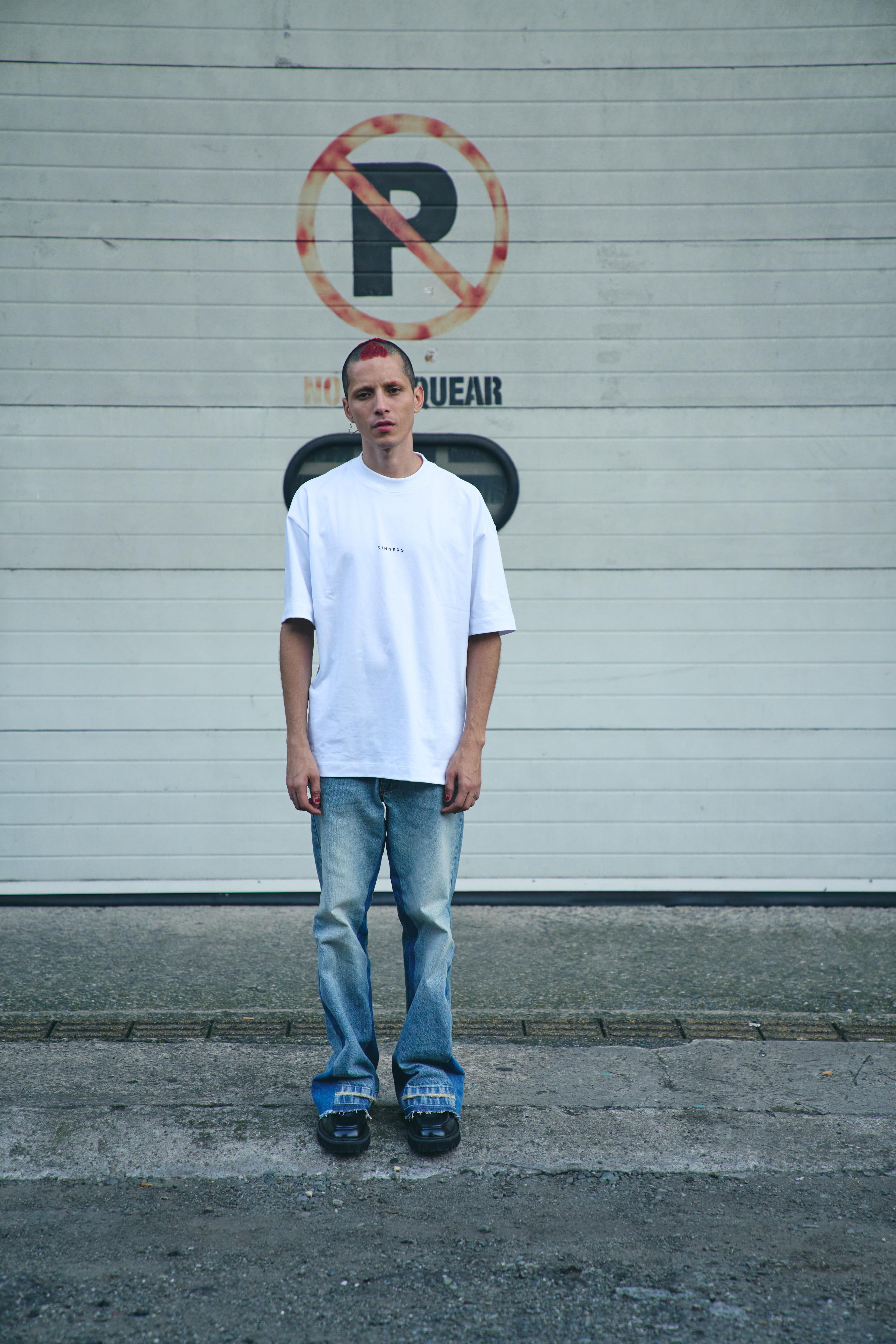 SINNERS LOGO WHITE T-SHIRT