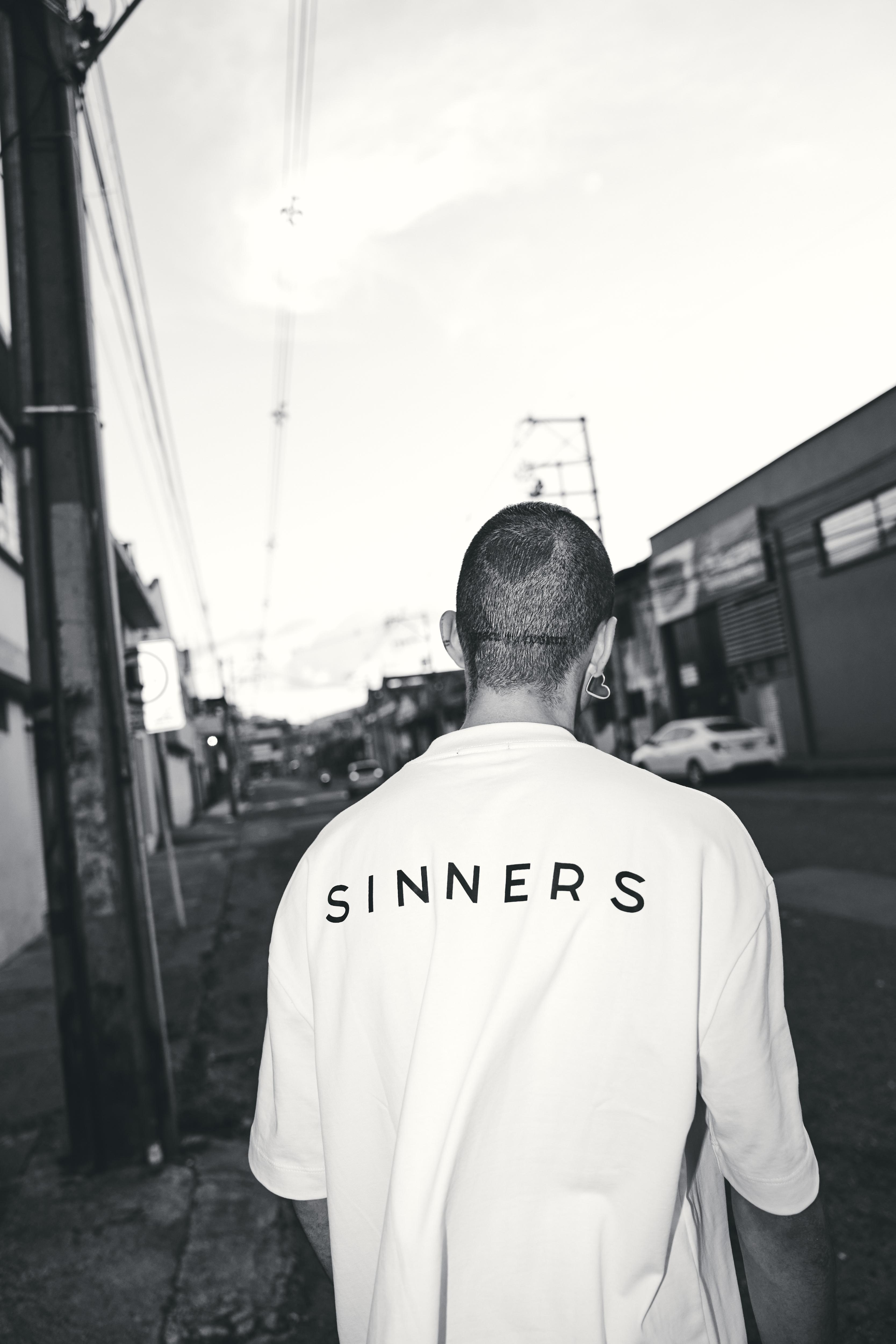SINNERS LOGO WHITE T-SHIRT