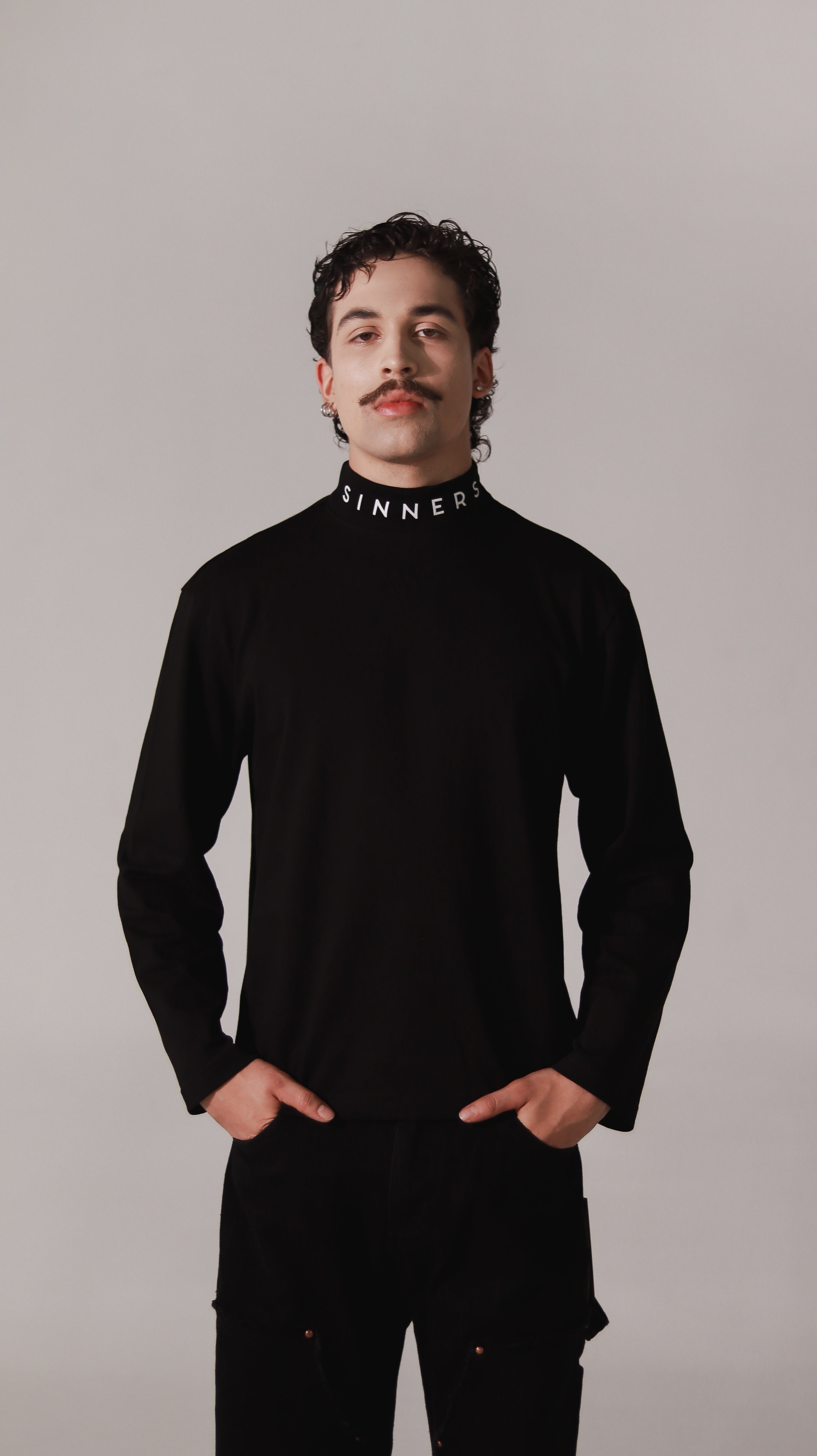 LES MAÇONS LONG SLEEVE T-SHIRT