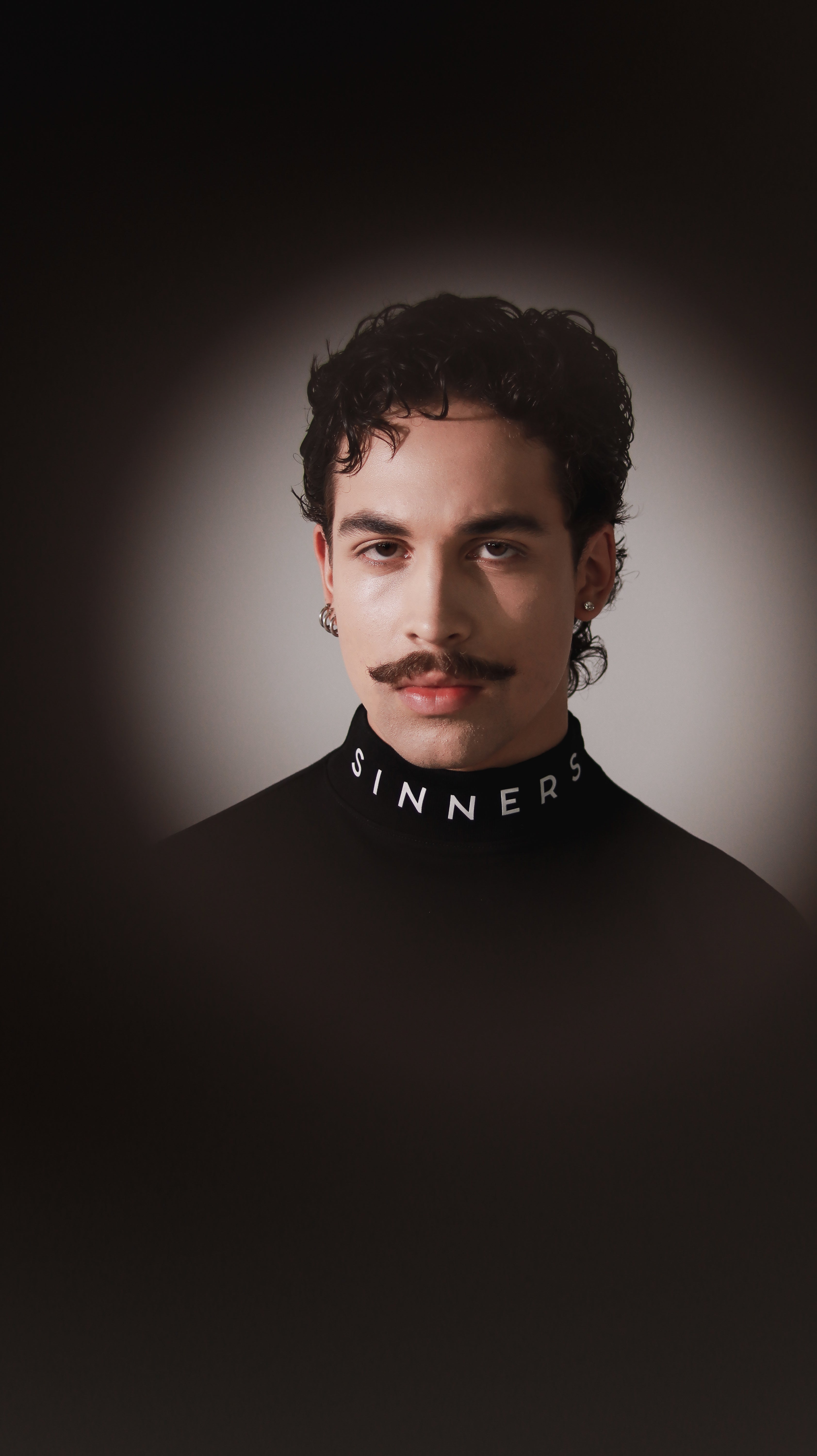 LES MAÇONS LONG SLEEVE T-SHIRT