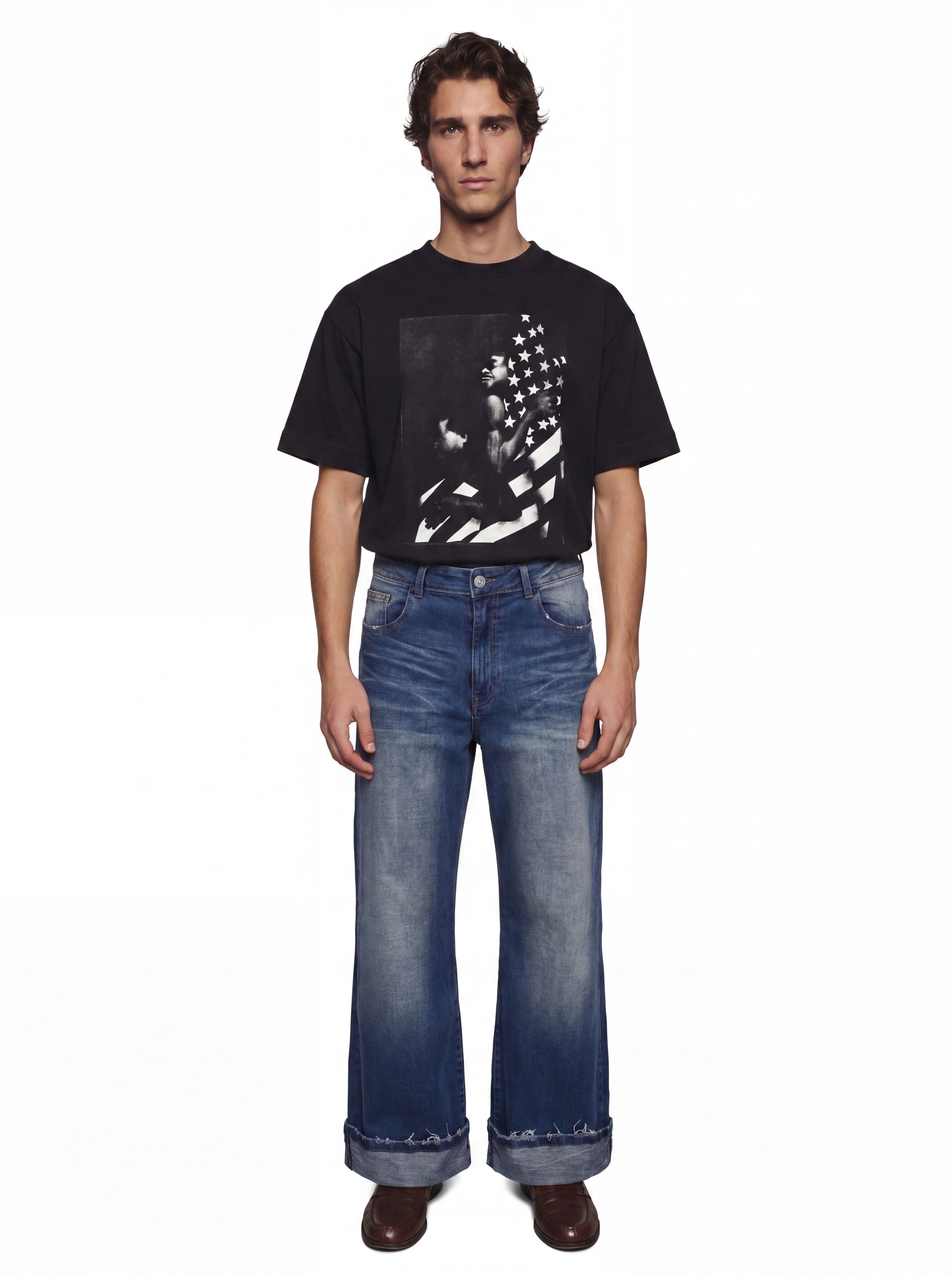 Camiseta I <3 America negra, vista frontal en modelo