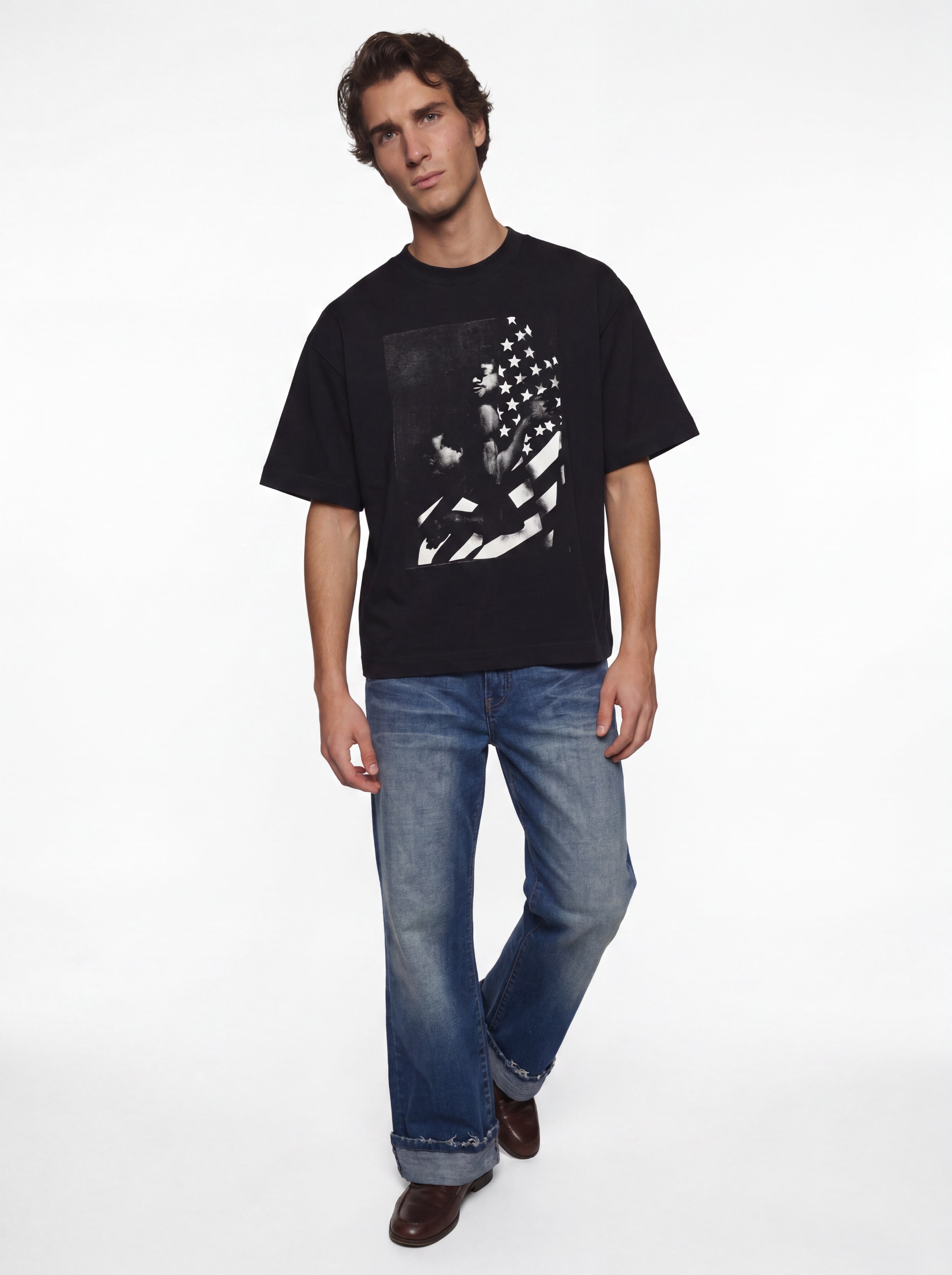 Camiseta I <3 America negra en modelo — lookbook SINNERS Primavera 2026