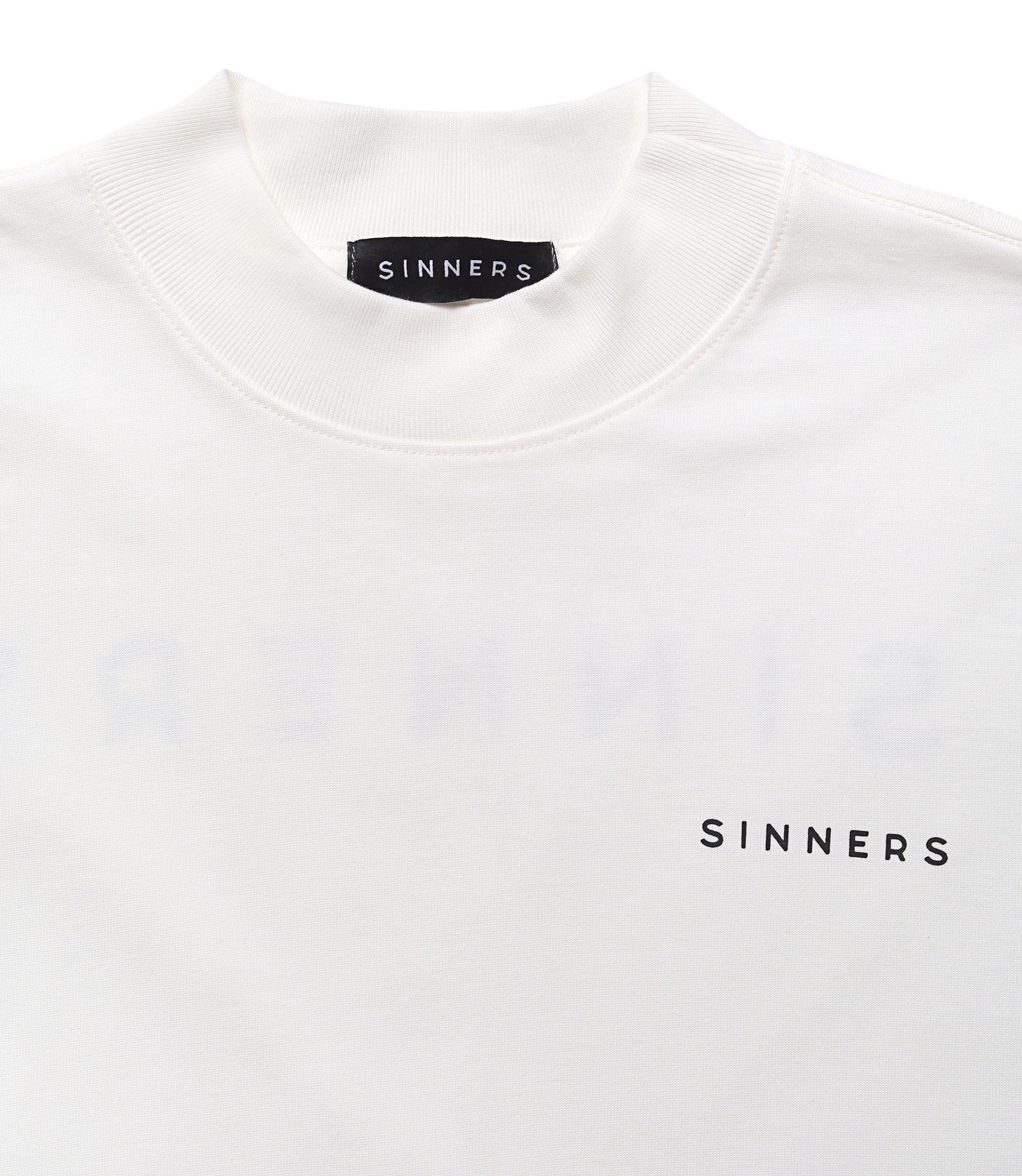Logo sobre t-shirt creme regular de algodón 240gsm