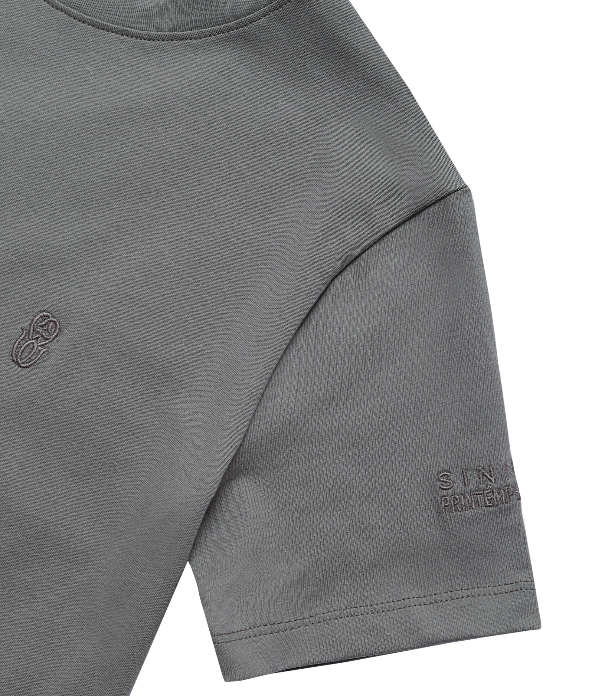 Detalle lateral MONOGRAM SLIM gray t-shirt de algodón 240gsm