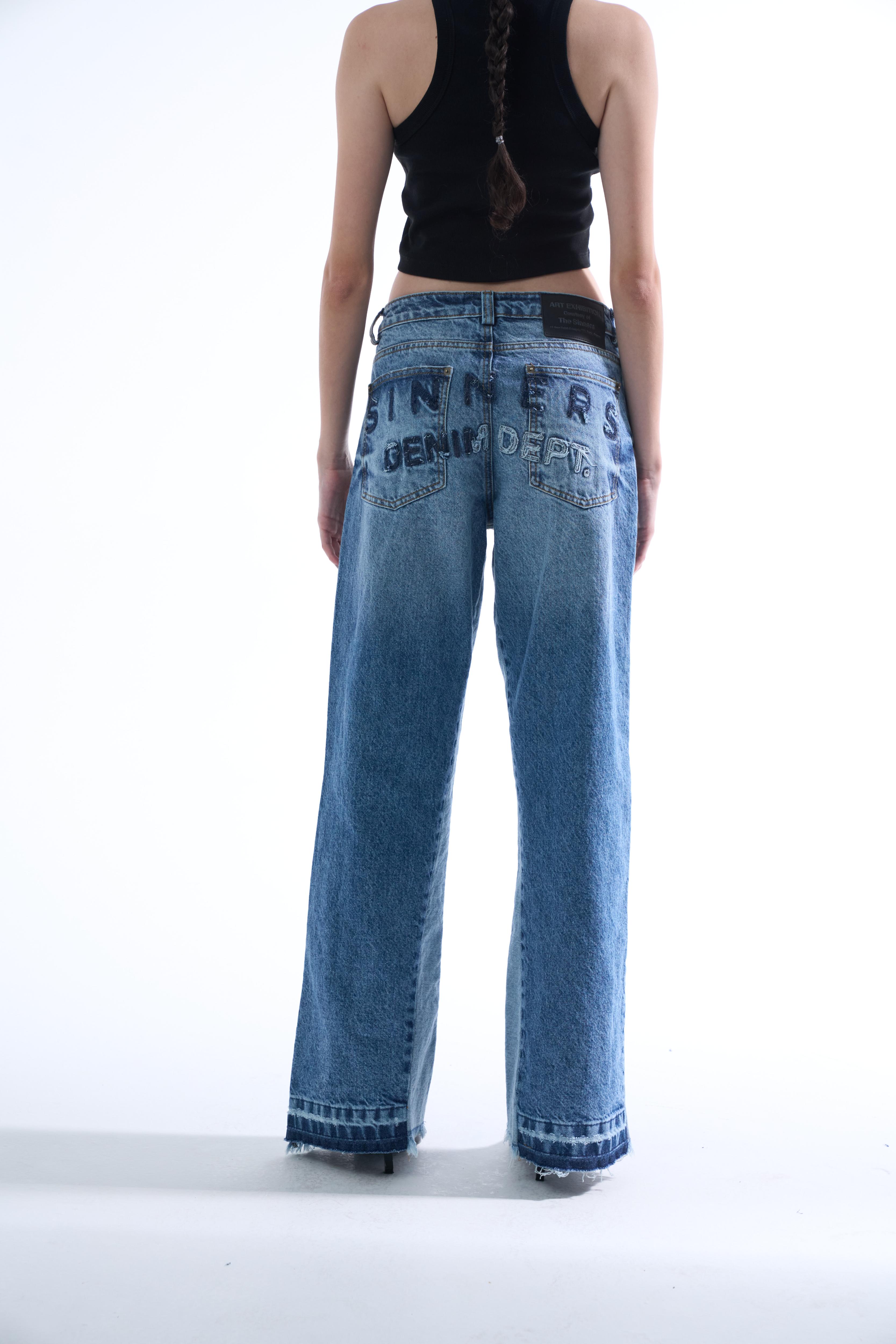 EMBROIDERED FLARED JEANS
