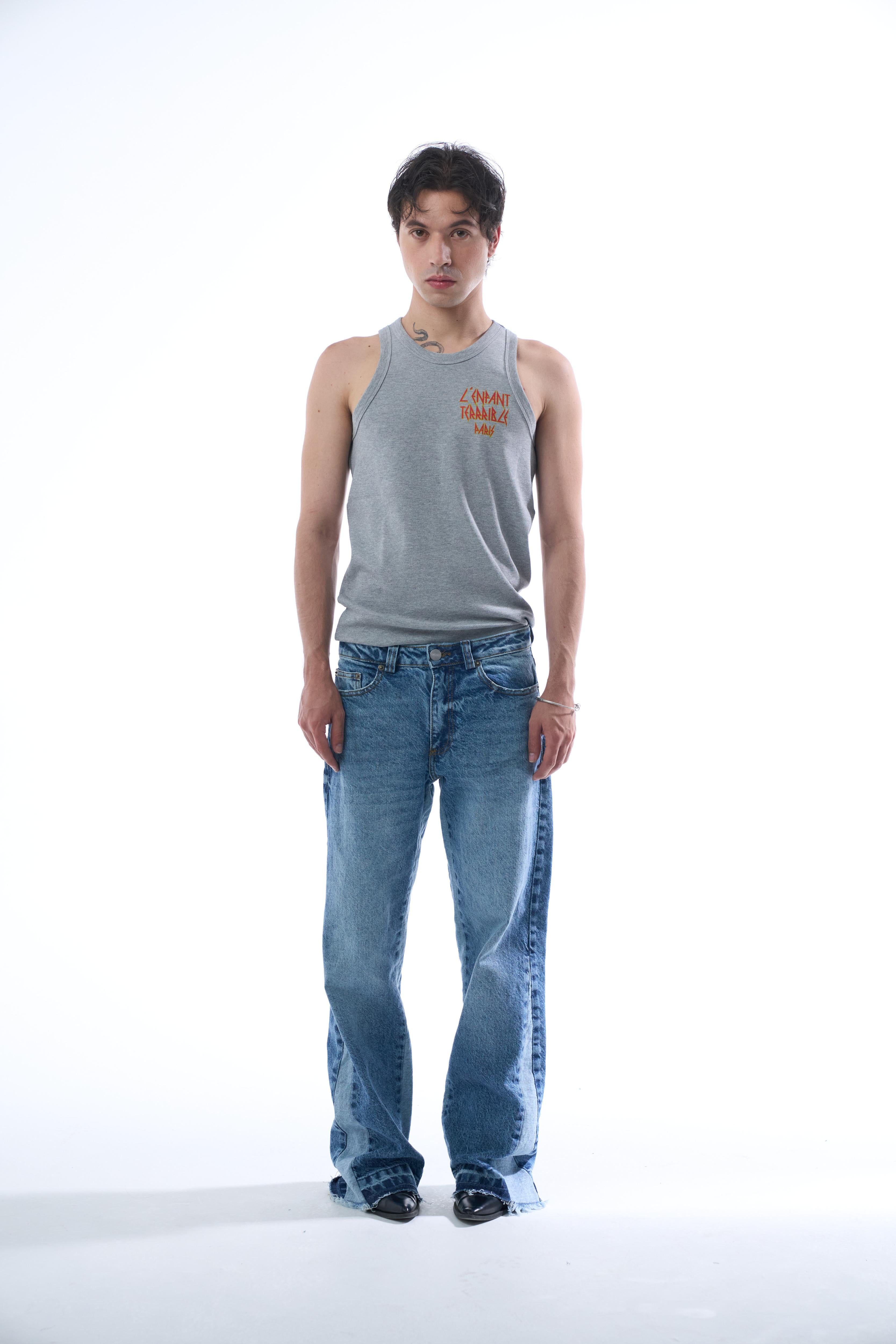 EMBROIDERED FLARED JEANS