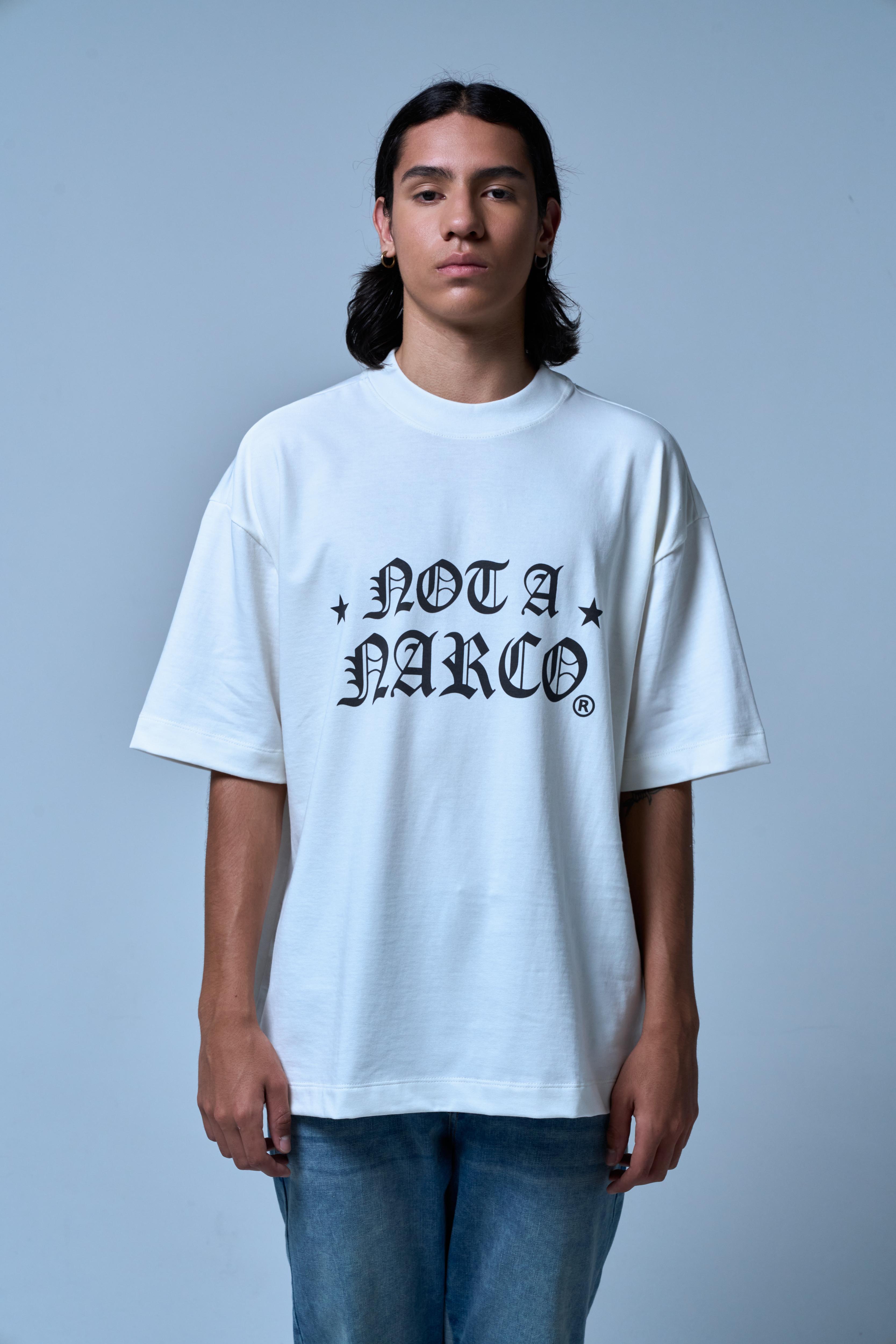 NOT A NARCO STAR CREME T-SHIRT