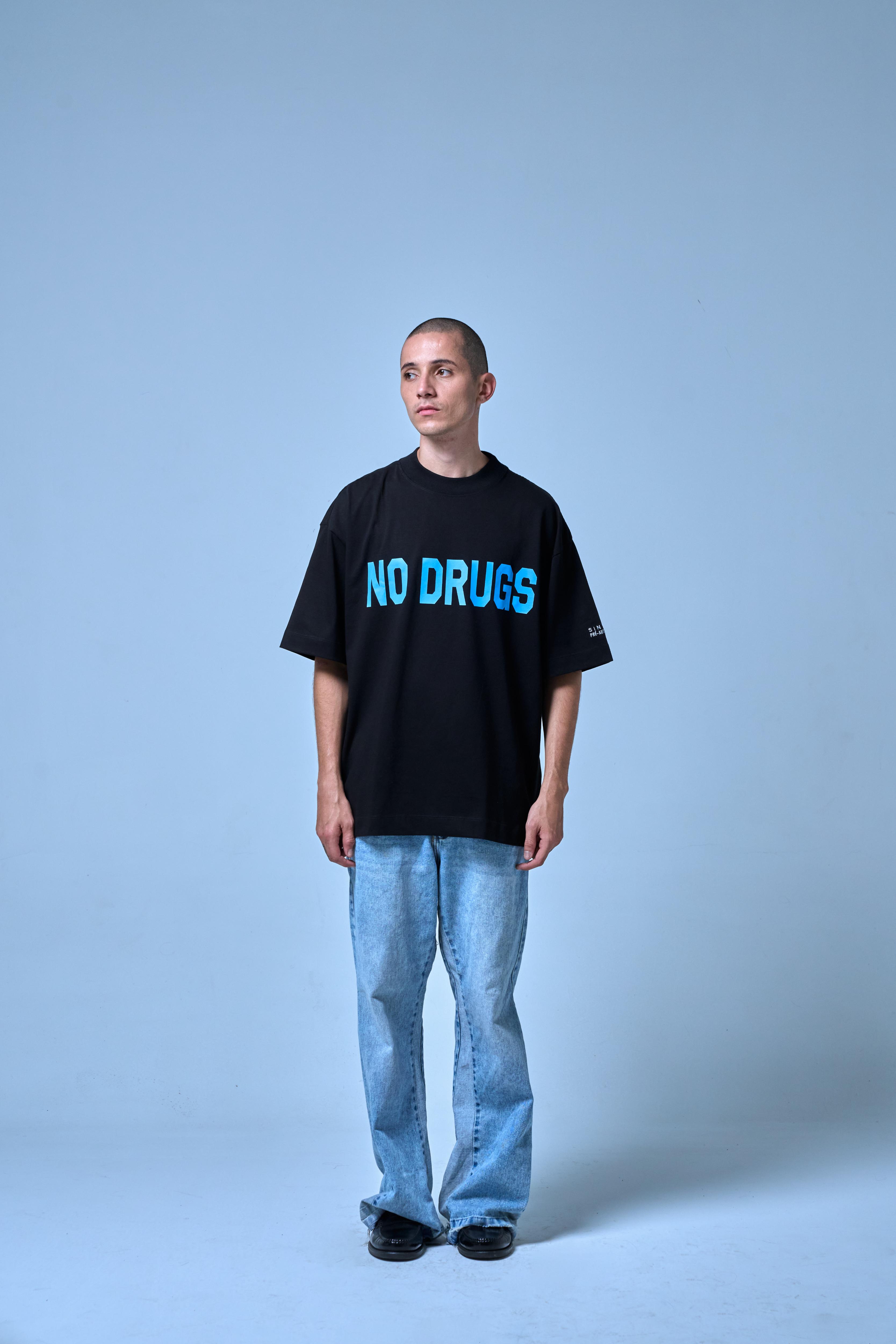 NO DRUGS BLACK T-SHIRT