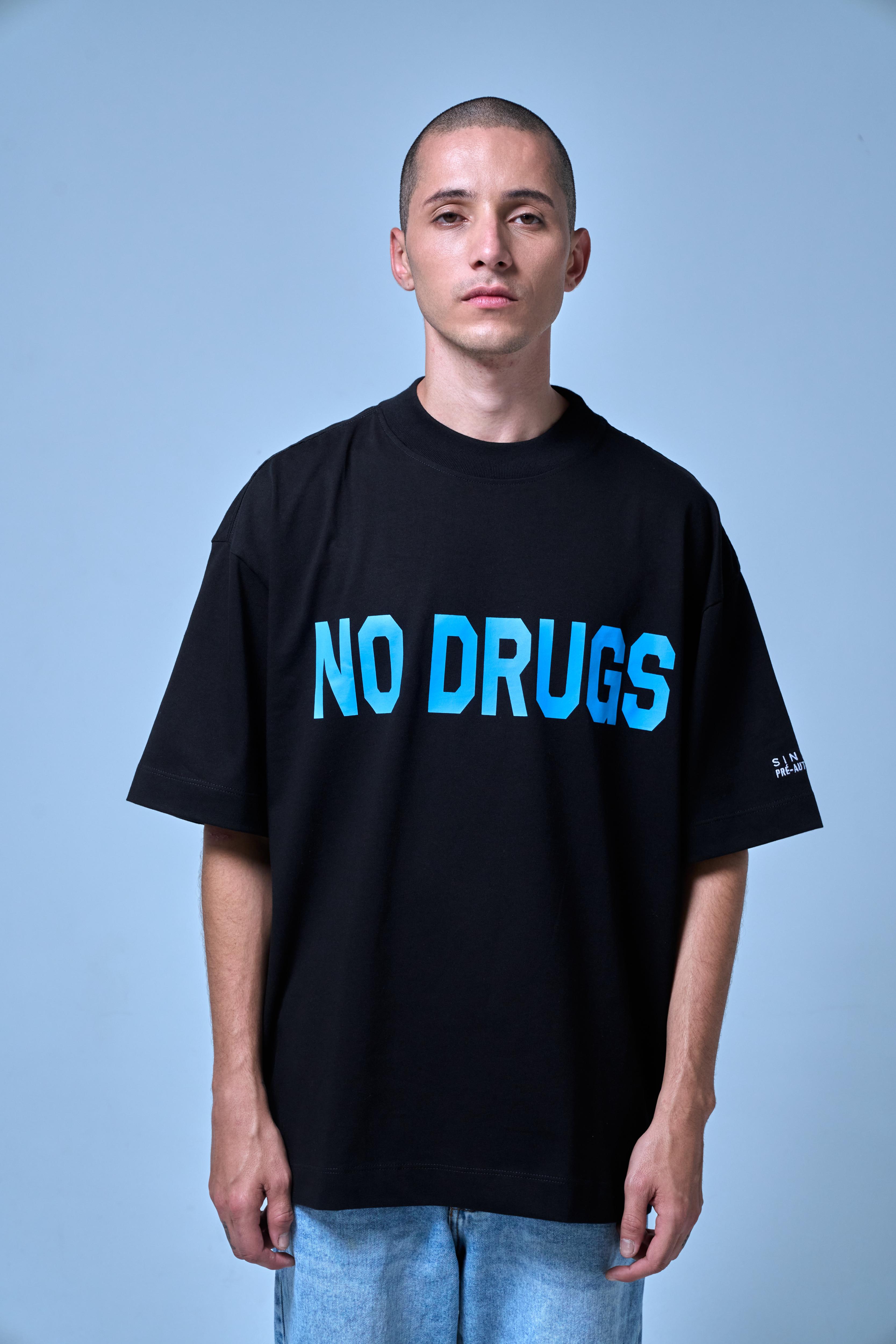 NO DRUGS BLACK T-SHIRT