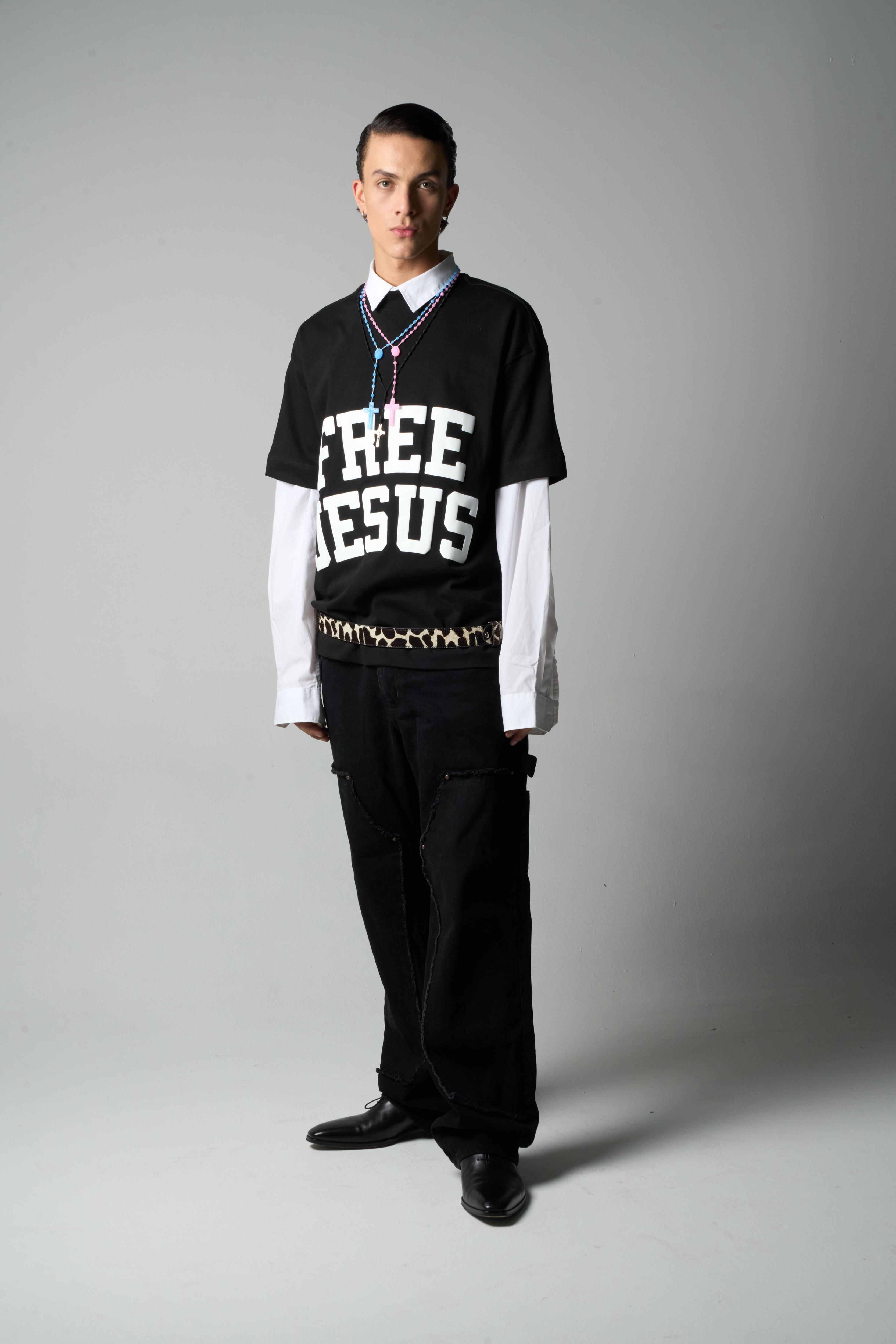 FREE JESUS BLACK T-SHIRT