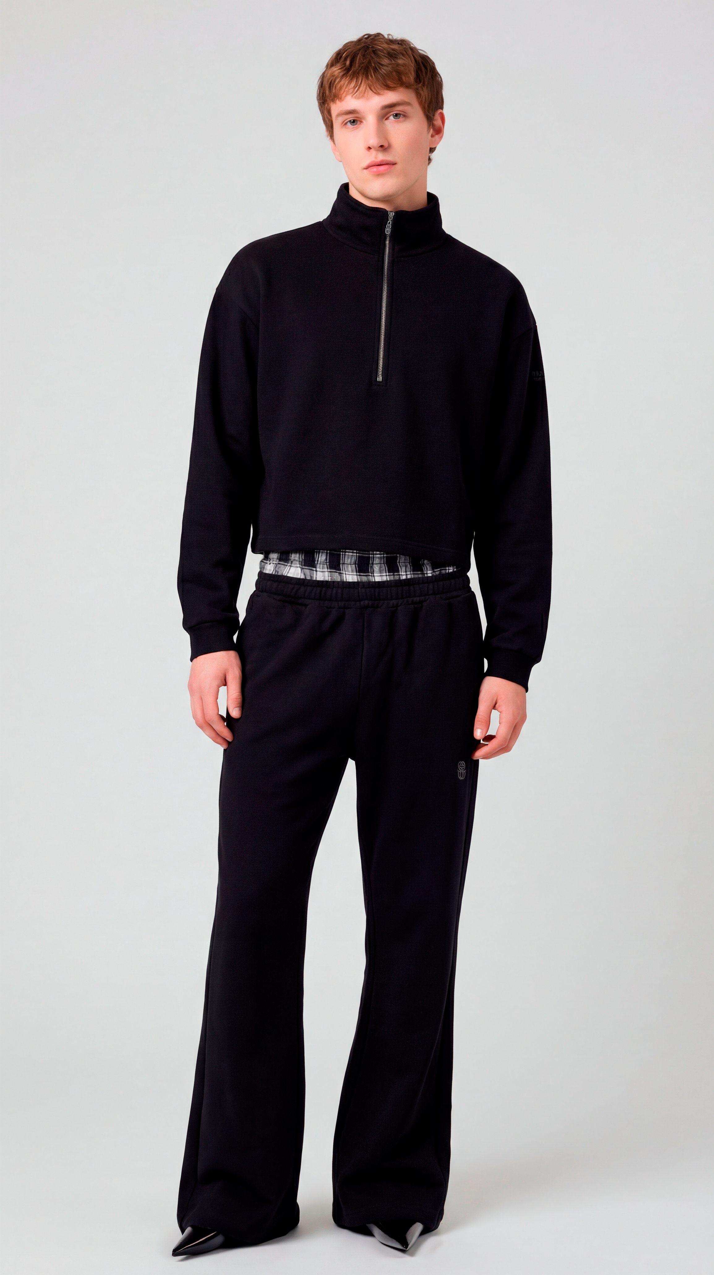 MONOGRAM ZIPPER BLACK SWEATER