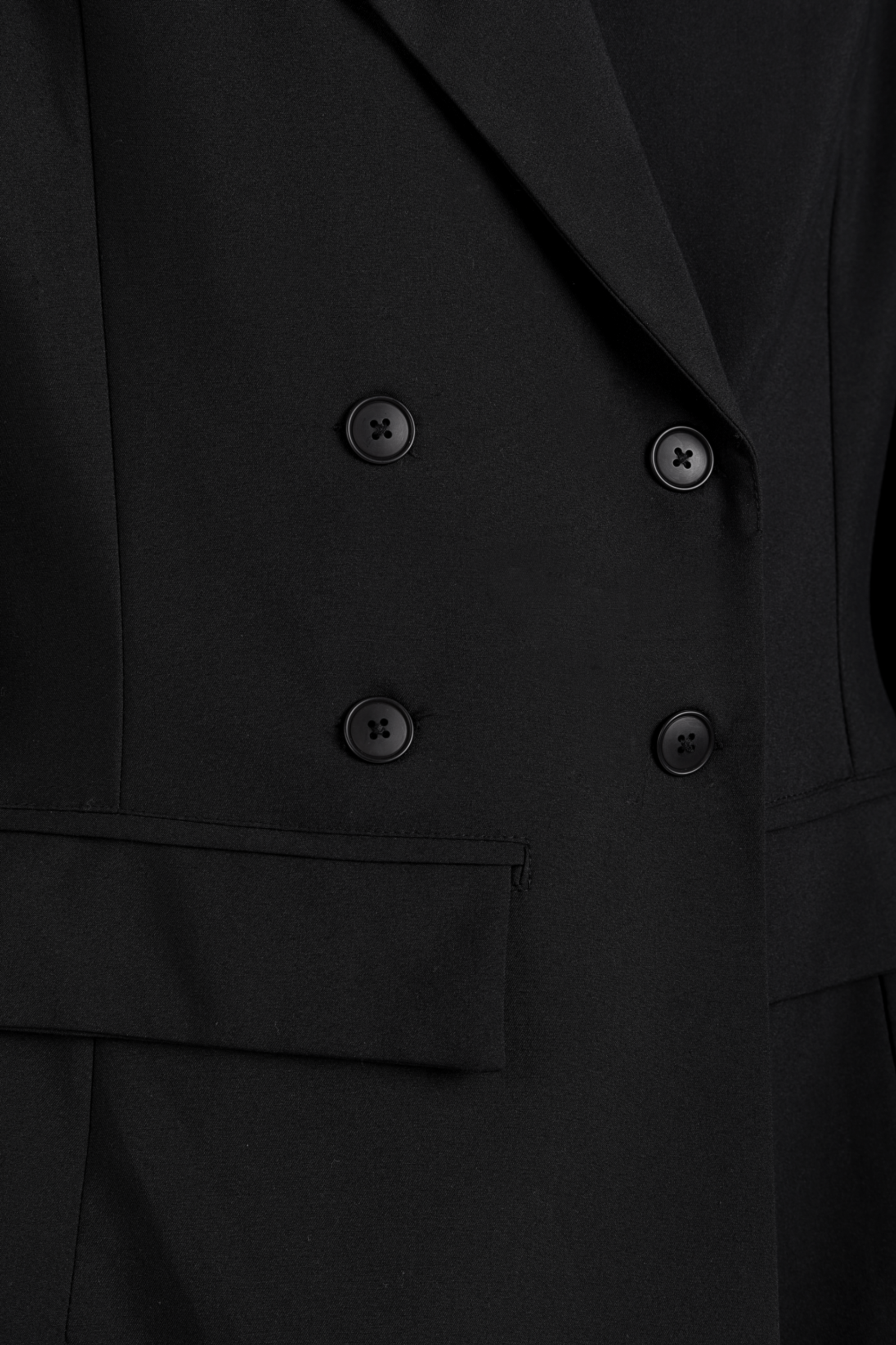 BLACK TAILORED BLAZER