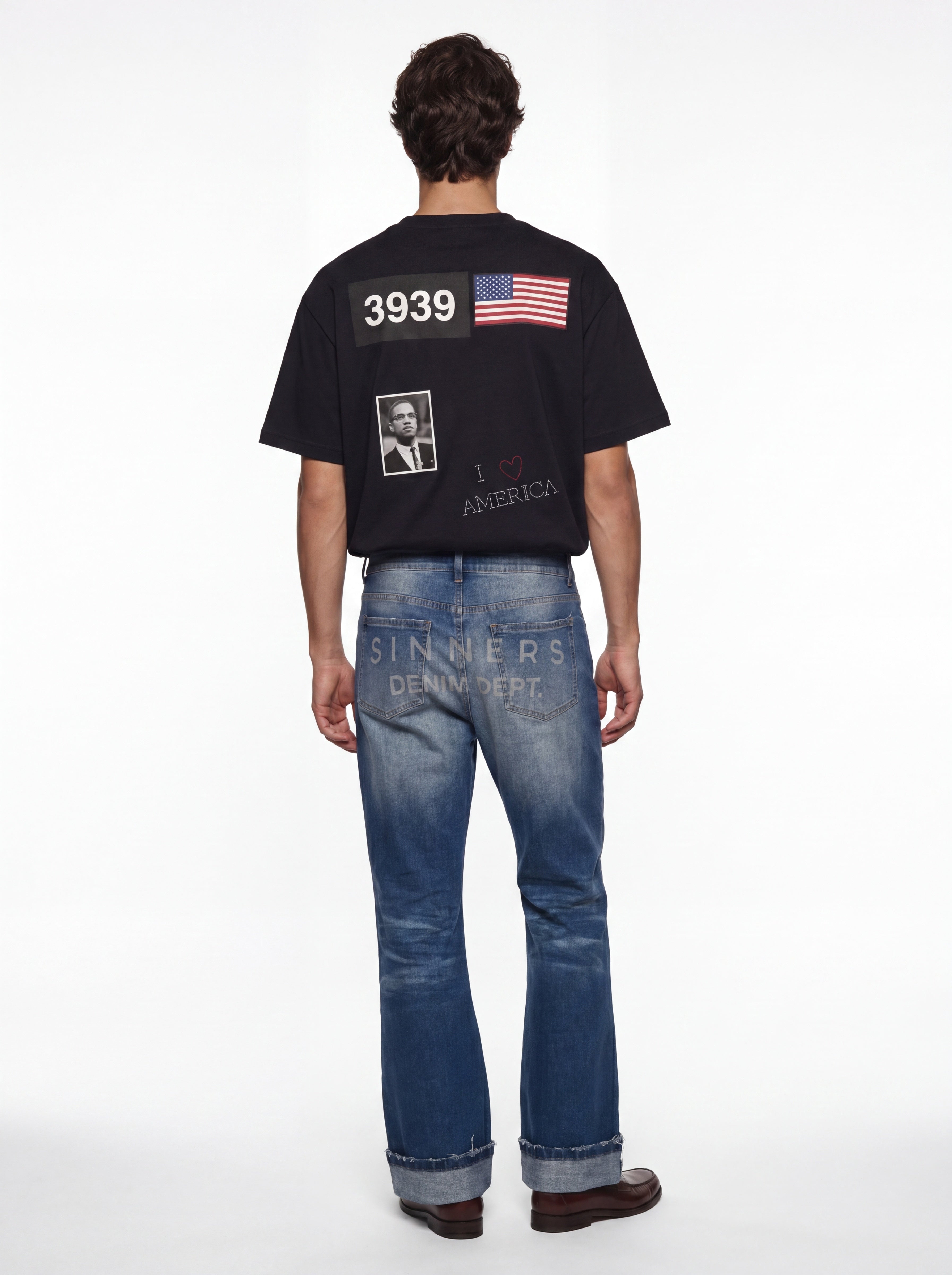 Camiseta I <3 America negra, vista posterior en modelo