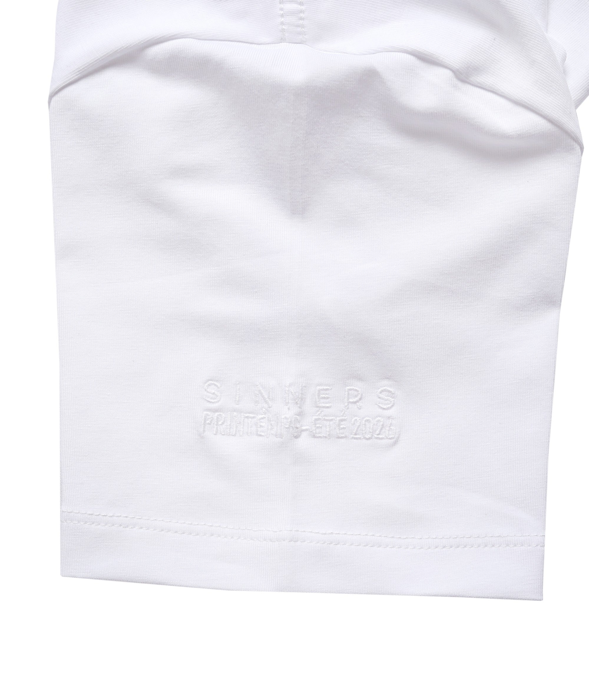 MONOGRAM SLIM WHITE T-SHIRT puesta en cuerpo, camiseta blanca con fit slim